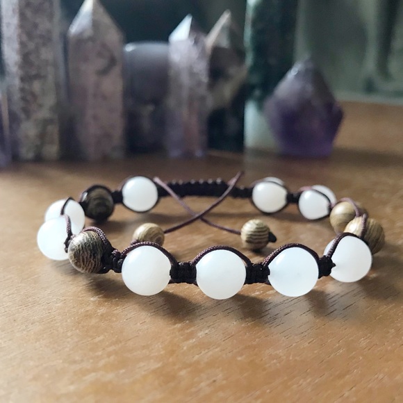 Handmade} Aventurine & Wengewood Bracelet - Picture 1 of 4